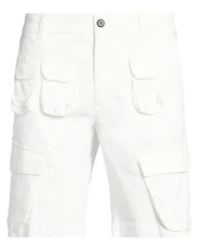Eleventy Man Shorts & Bermuda Shorts White Size 33 Cotton, Elastane
