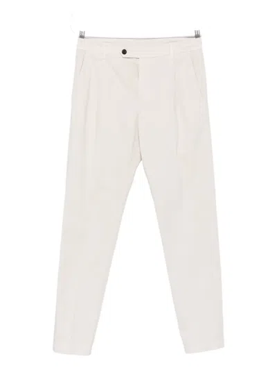 Eleventy Pleated Trousers In Neutral