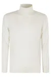 Eleventy Tipping Turtleneck Sweater In White