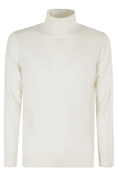 Eleventy Tipping Turtleneck Sweater In White