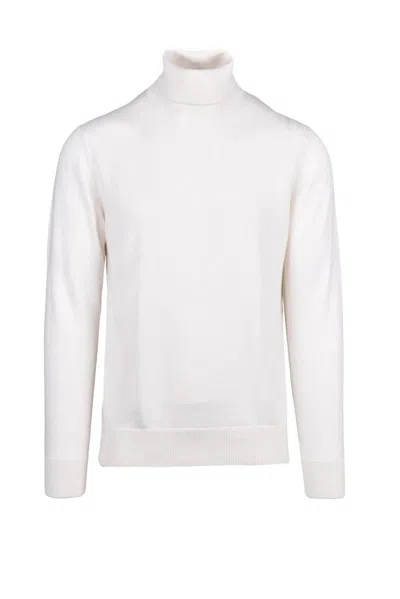 Eleventy Turtleneck Sweater In Luxurious Cashmere In White