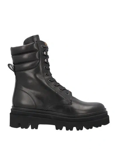 Eleventy Woman Ankle Boots Black Size 9 Leather