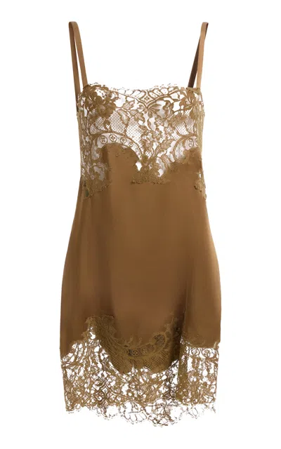 Elie Saab Moda Operandi In Brown