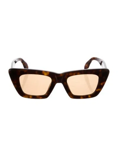 Pre-owned Elisa Johnson Cat-eye Tinted Sunglasses In Brown