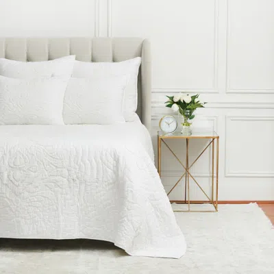 Elisabeth York Shyla Dove King Quilt In White