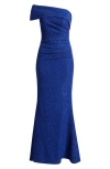 Eliza J One-shoulder Velvet Sheath Gown In Sapphire