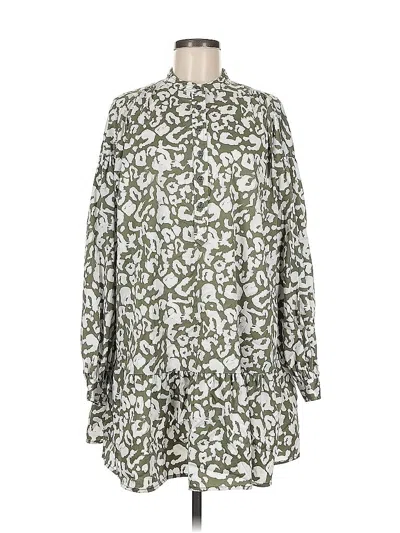 Pre-owned Elizabeth And James Casual Dress In Green
