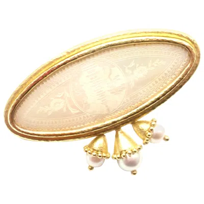 Pre-owned Elizabeth Locke Mother Of Pearl & Cultured Pearl Hammered Yellow Gold Brooch Pin