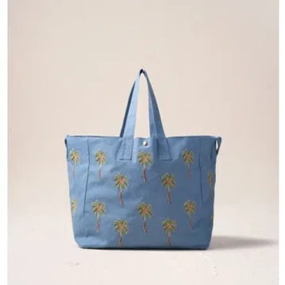 Elizabeth Scarlett Sunset Palm Carryall Bag In Blue