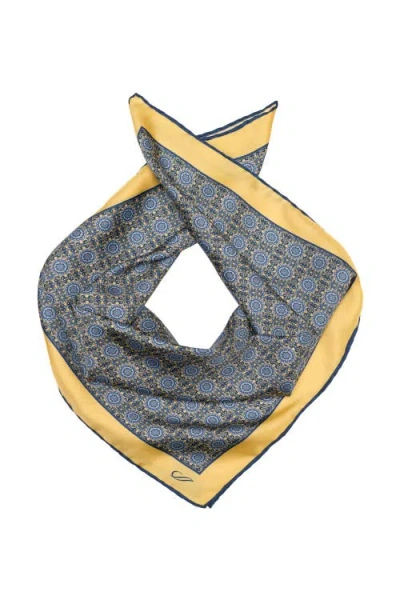 Elizabetta Lucca In Yellow