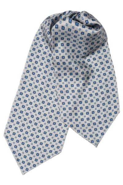 Elizabetta Ostuni In White