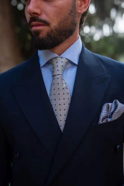 Elizabetta Tiburtina In Gray