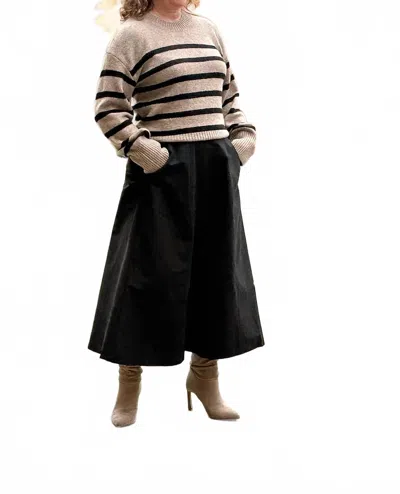 Elle Grey Kira Flared Skirt In Black