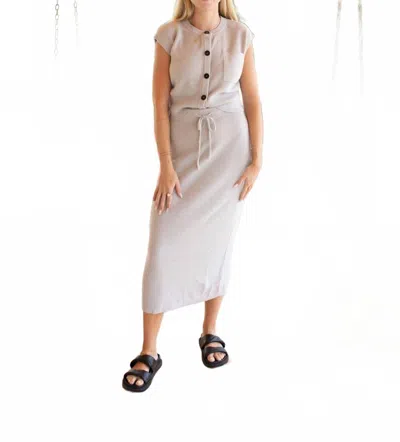 Elle Grey Soft Essentials Knit Vest And Skirt Set In Grey In White