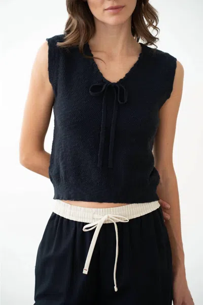 Elle Grey V-neck Knit Vest In Navy In Blue