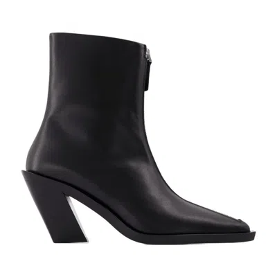 Elleme Eclair Zipper Boots In Black