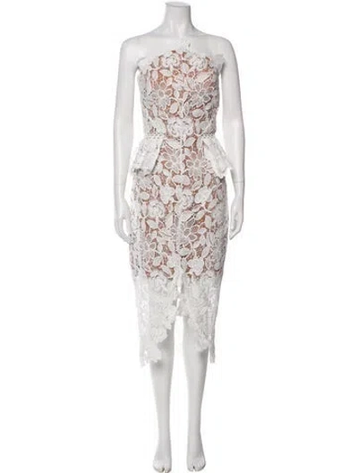 Pre-owned Elliatt Lace Pattern Midi Length Dress In White