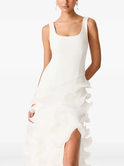 Elliatt Ruffled-details Tiered Maxi Dress In 화이트