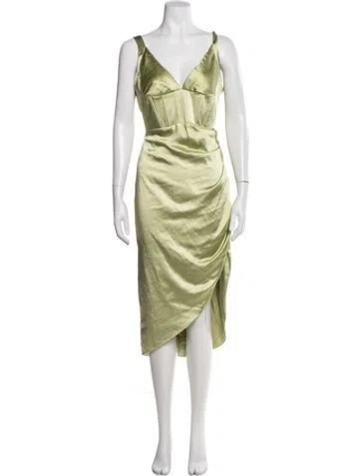 Pre-owned Elliatt V-neck Midi Length Dress In Green