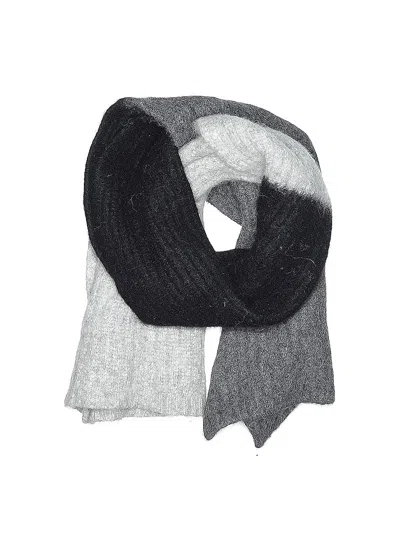 Pre-owned Ellie Mae Scarf In Gray