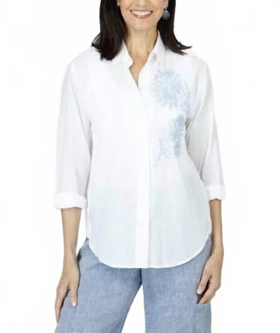 ELLIOTT LAUREN EMBROIDERED ME BLOUSE IN WHITE