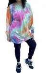 Ellis Tie Dye Raglan Tunic In Berry In Pink
