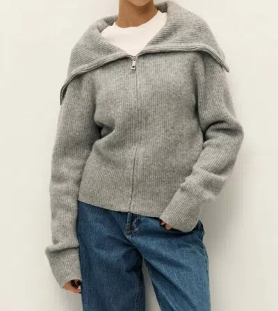 Elodie Leigh Zip Up Sweater In Heather Gray