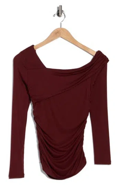 Elodie One Shoulder Long Sleeve Ruched Top In Burgundy