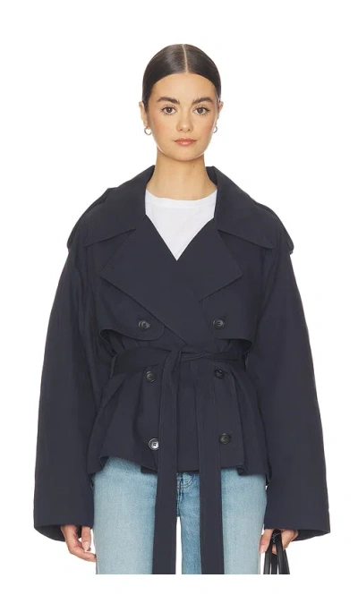 Elodie The Label Eleanor Cropped Trench Coat In Black