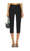 Elodie The Label Ivonne Capri Pants In Black