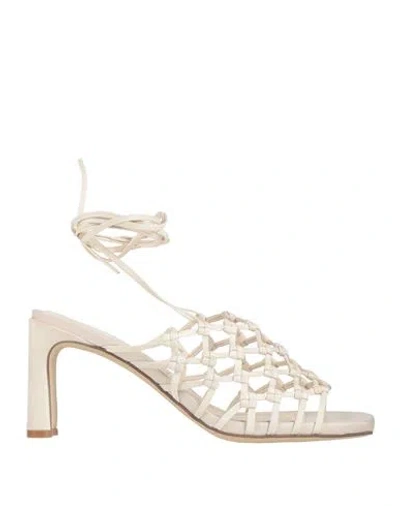 Elvio Zanon Woman Sandals Cream Size 7 Leather In White