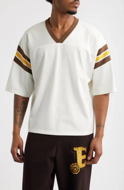 Elwood Annex Stripe V-neck Football T-shirt In Field White