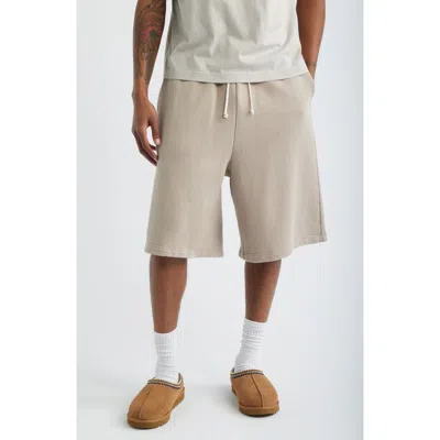 Elwood Core Big Sweat Shorts In Red