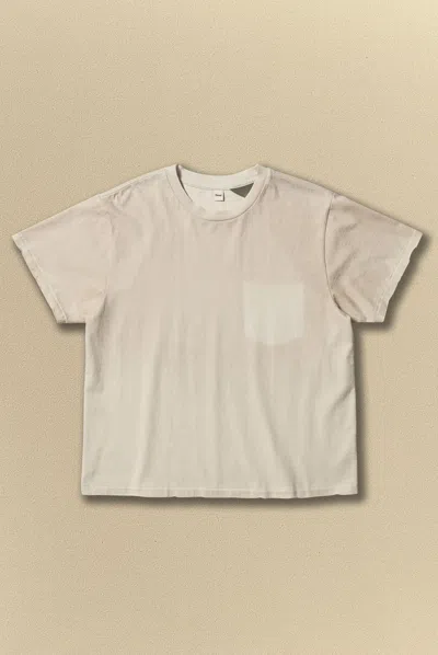 Elwood Core Distressed Vintage Tee In Neutral