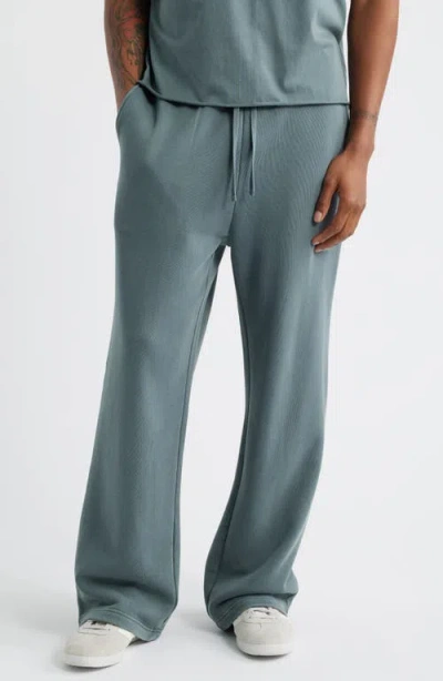 Elwood Core Organic Cotton Straight Leg Sweatpants