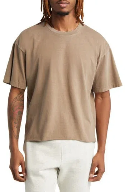 Elwood Core Oversize Crop Cotton T-shirt In Brown