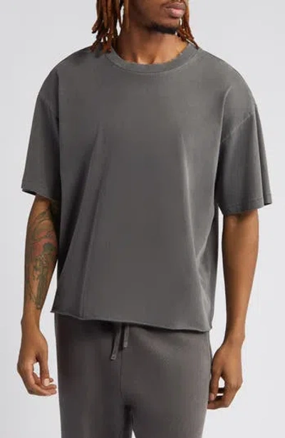 Elwood Core Oversize Crop Cotton T-shirt In Grey
