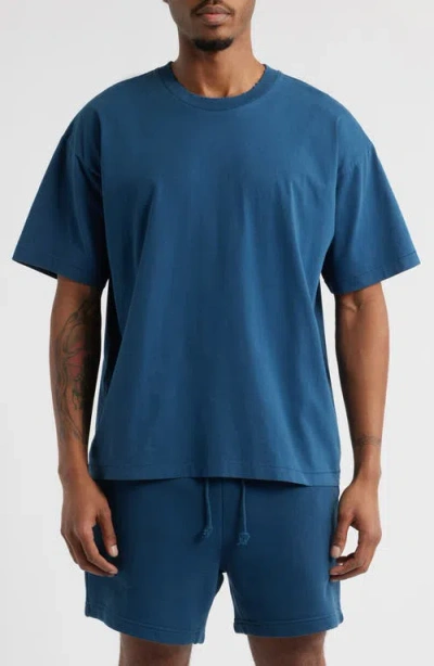 Elwood Core Oversize Organic Cotton Jersey T-shirt In Blue