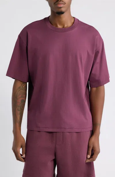Elwood Core Oversize Tee In Maroon