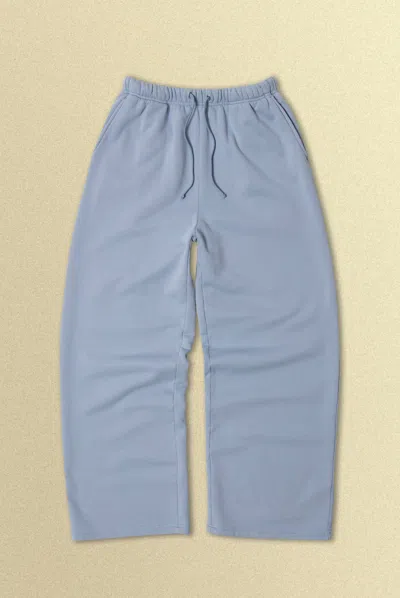 Elwood Core Straight Leg Sweatpant In Blue
