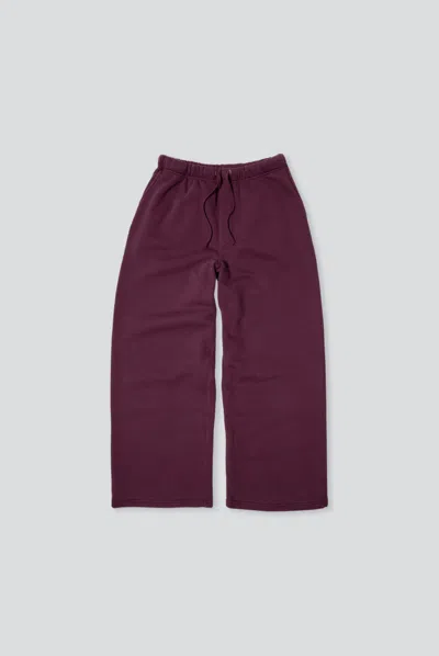 Elwood Core Straight Leg Sweatpant In Maroon