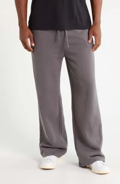 Elwood Core Straight Leg Sweatpants In Dark Ash Grey