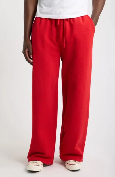 Elwood Core Straight Leg Sweatpants In Red