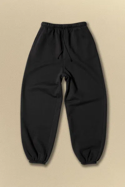 Elwood Core Sweatpant In Black