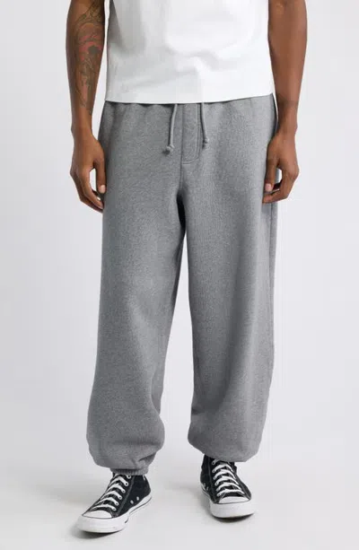 Elwood Core Sweatpants In Dark Ash Grey