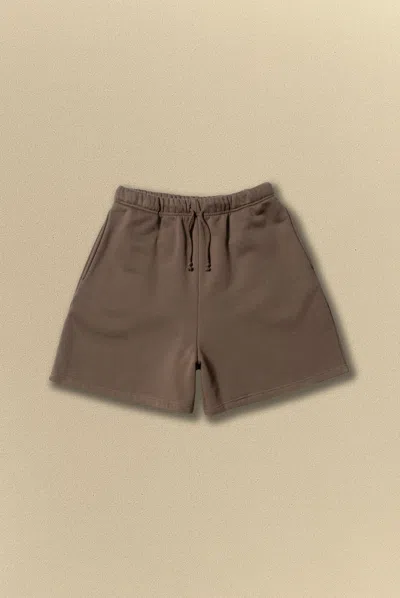 Elwood Core Sweatshort In Brown
