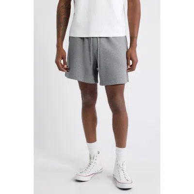 Elwood Core Sweatshorts In Dark Ash Grey