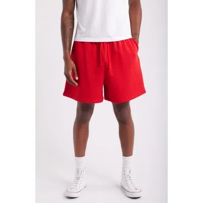 Elwood Core Sweatshorts In Red