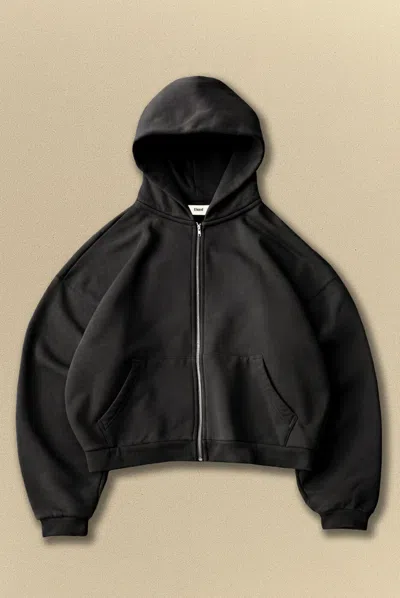Elwood Core Zip Hoodie In Black
