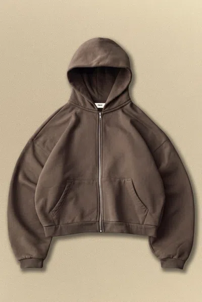 Elwood Core Zip Hoodie In Brown